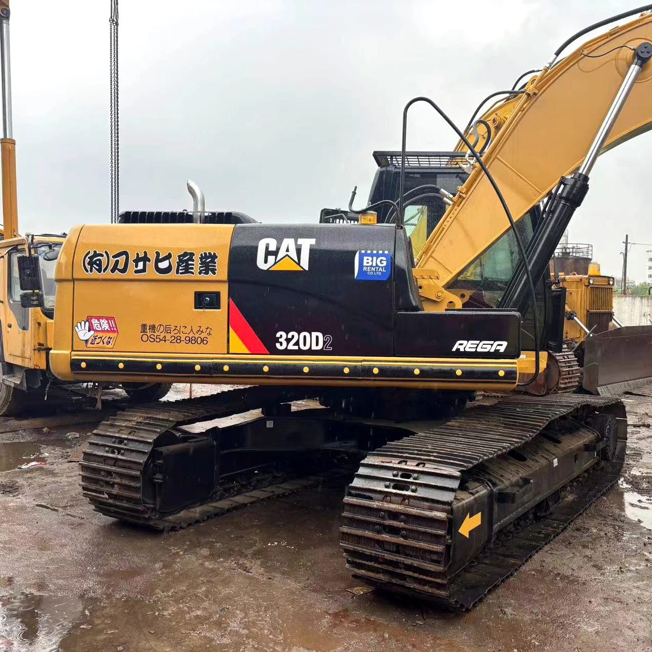 Hot sale Japan original parts 20 ton Caterpillar cater used cat 320 d excavator second hand in shanghai