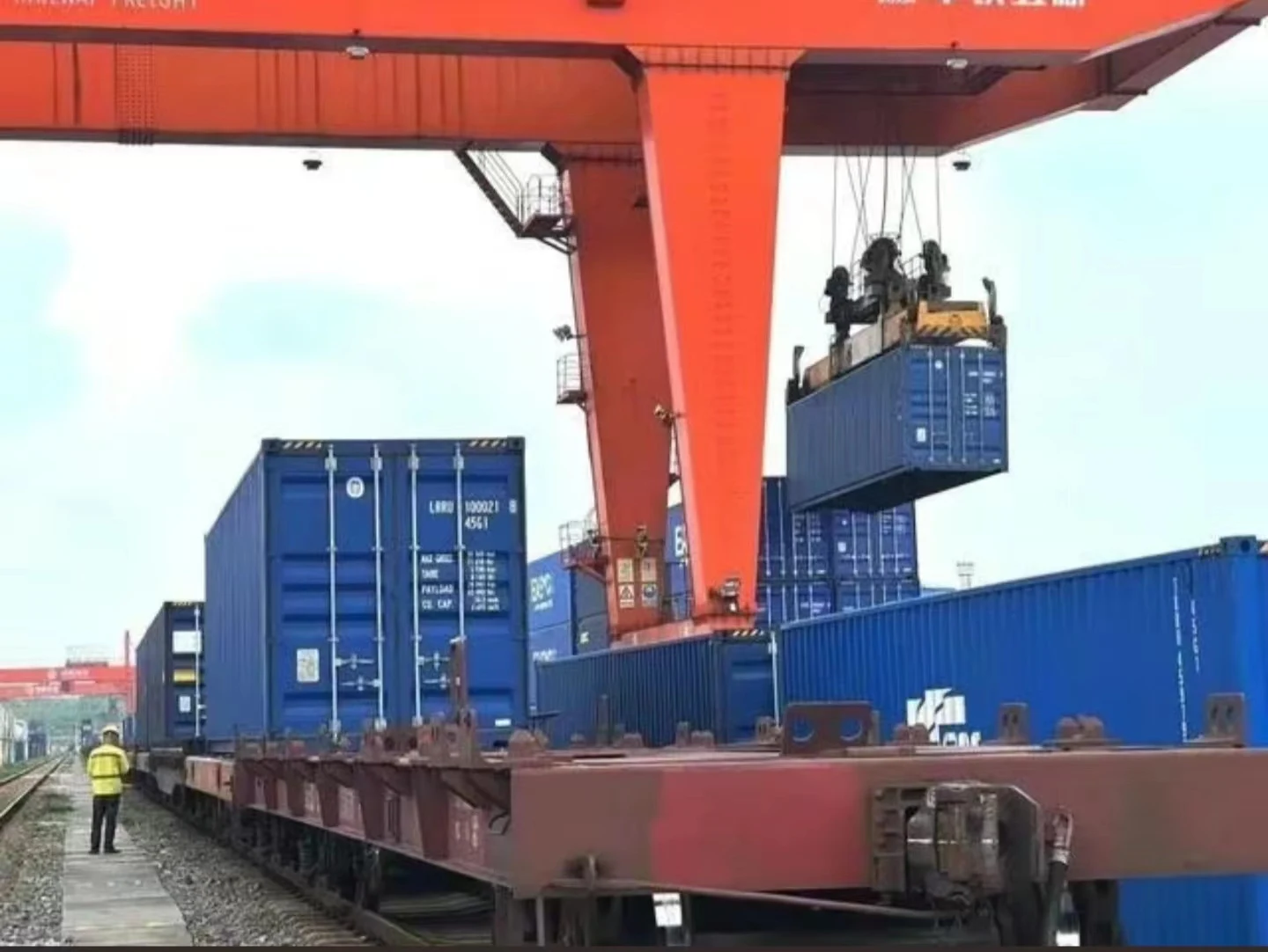 China Shipping Agent  Escort Service To Finland By China Raiload Railway Express From China Certificate Of Origin To Finland