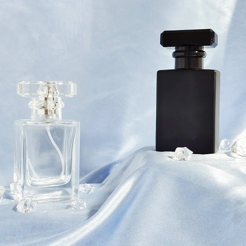 Wholesale 80ml 100ml 150ml 200ml Empty Luxury Square Refillable Pocket Private Label Glass Perfume Bottle For Alcohol