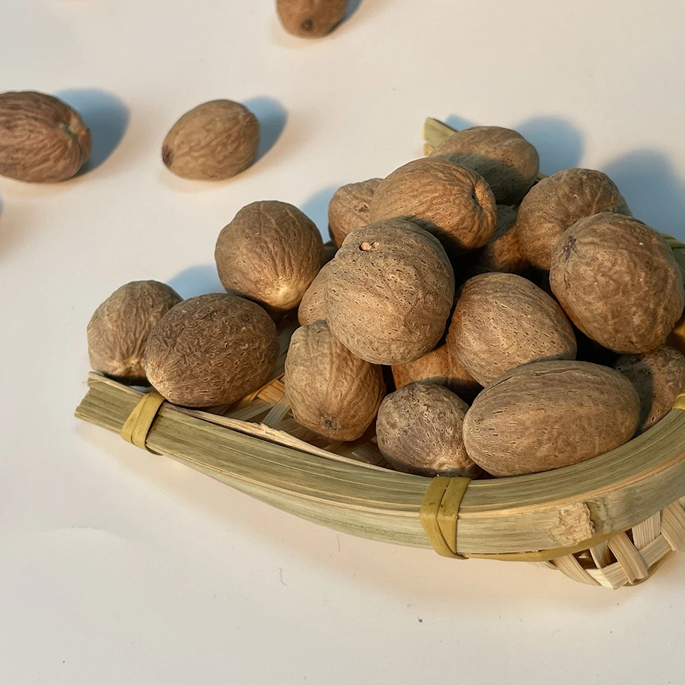 Лидер продаж 2021 экспортные качественные травы и специи коричневого цвета сушеные фасоль или порошок Muscade мускатный орех для оптовой продажи