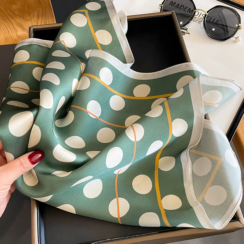 Fashion Headscarf Custom Square Pure Silk Scarves Bandanas Headband Square Shawls Head Wraps 100% Silk Printed Scarf  for Women