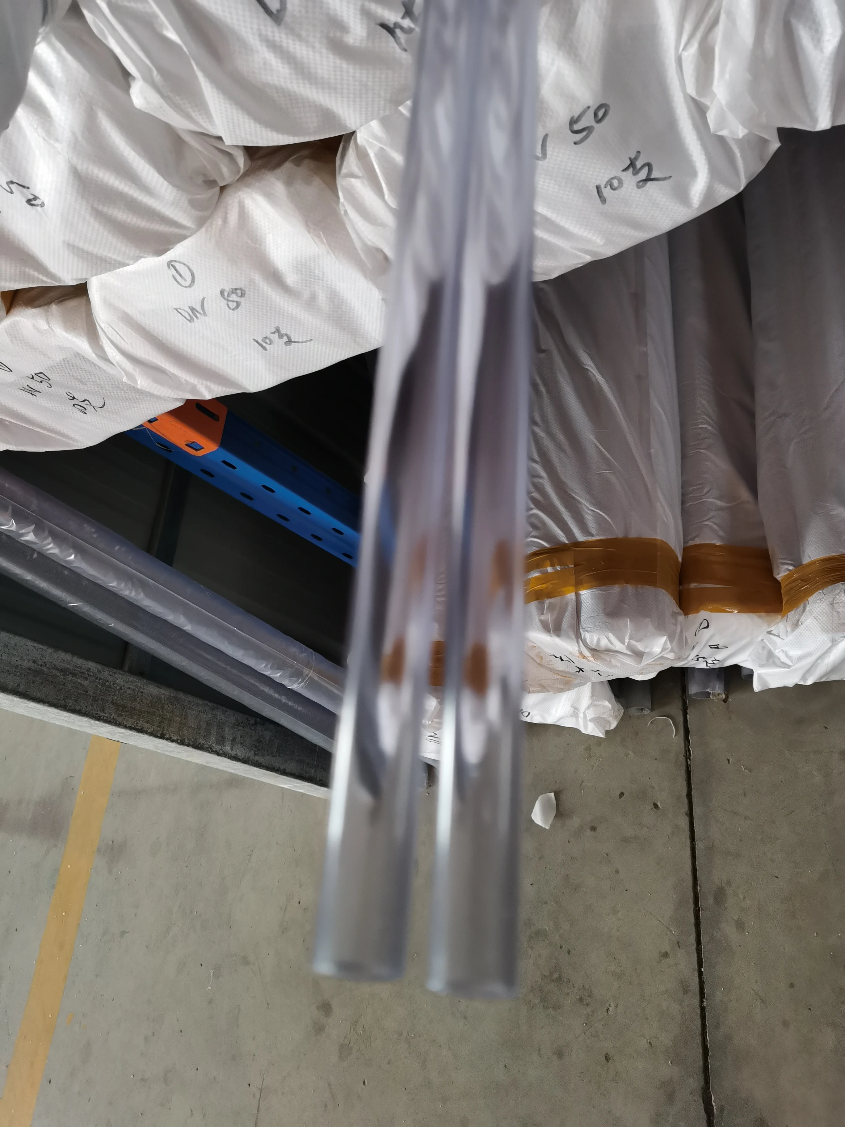 Guangzhou factory produces and sells UPVC transparent water pipes UPVC green water pipes transparent color DIN standard