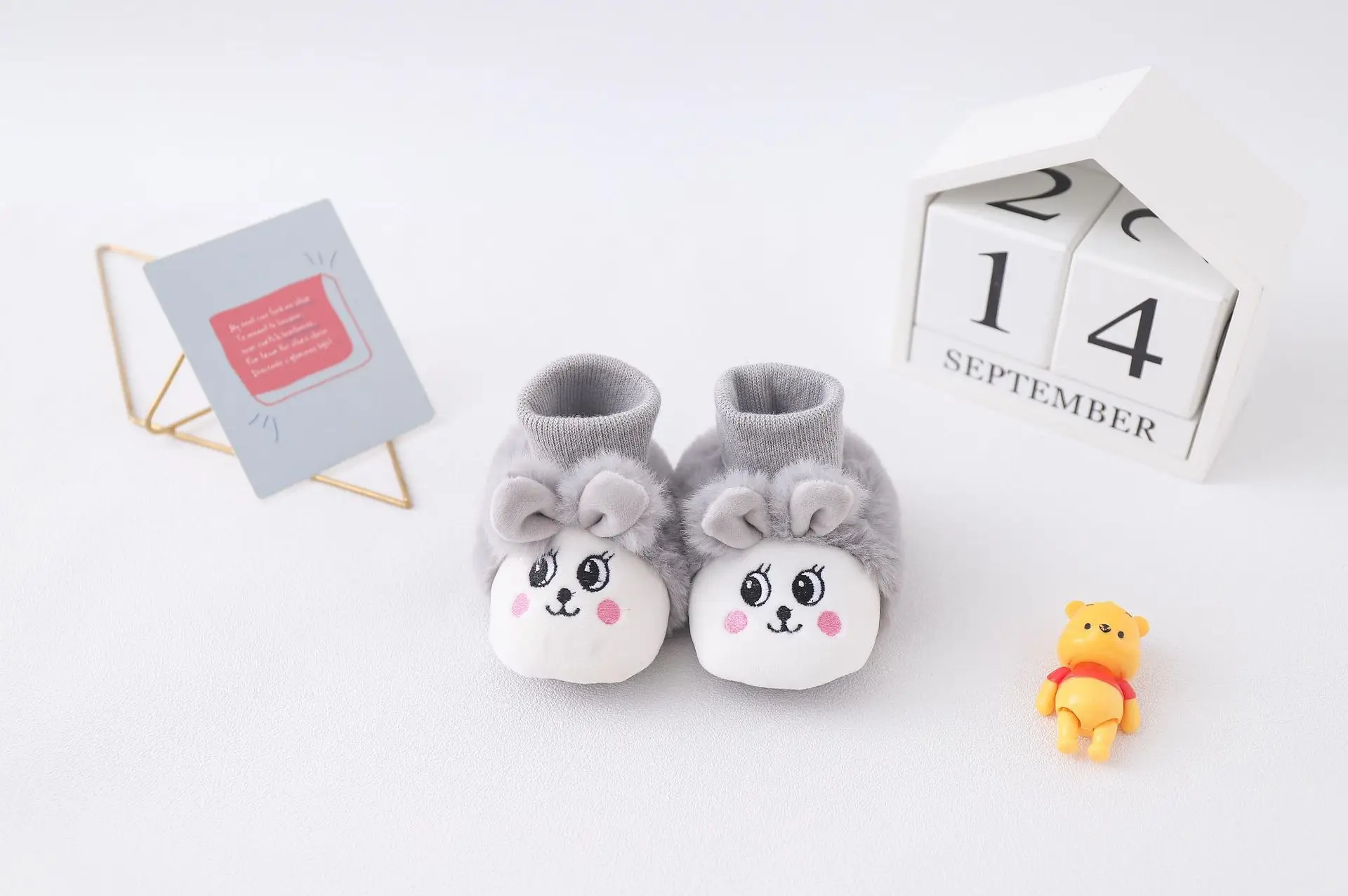 2024 New arrival cute cartoon cotton soft sole new born prewalker baby shoes