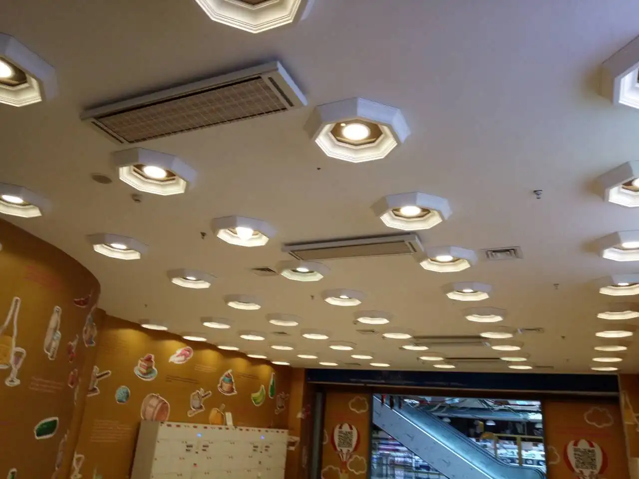 SRKF-30B New High Quality Energy Saving Room Space Intelligent Frequency Conversion Ceramic Heater