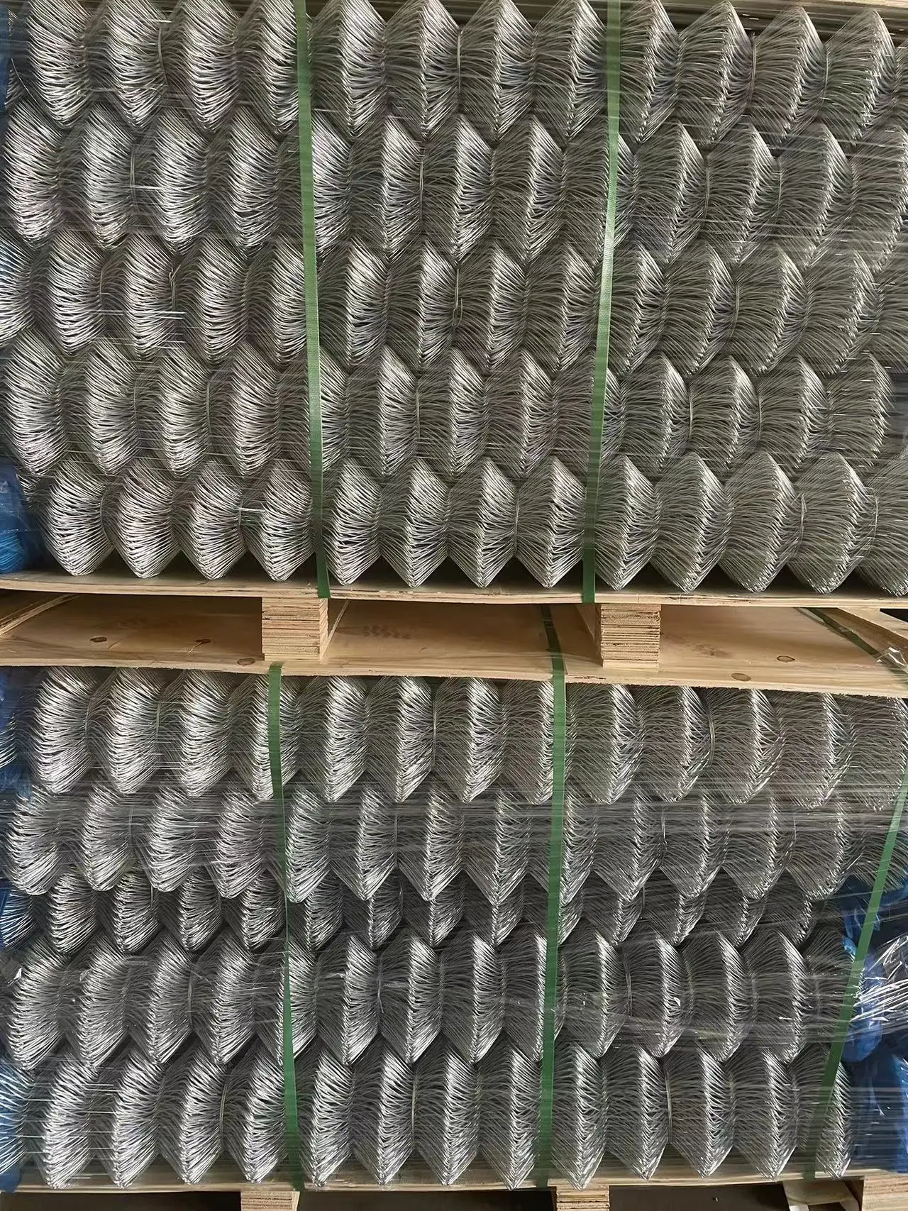 Горячая распродажа, апертура с ПВХ покрытием, оцинкованная сварная железная проволочная сетка для ограждения