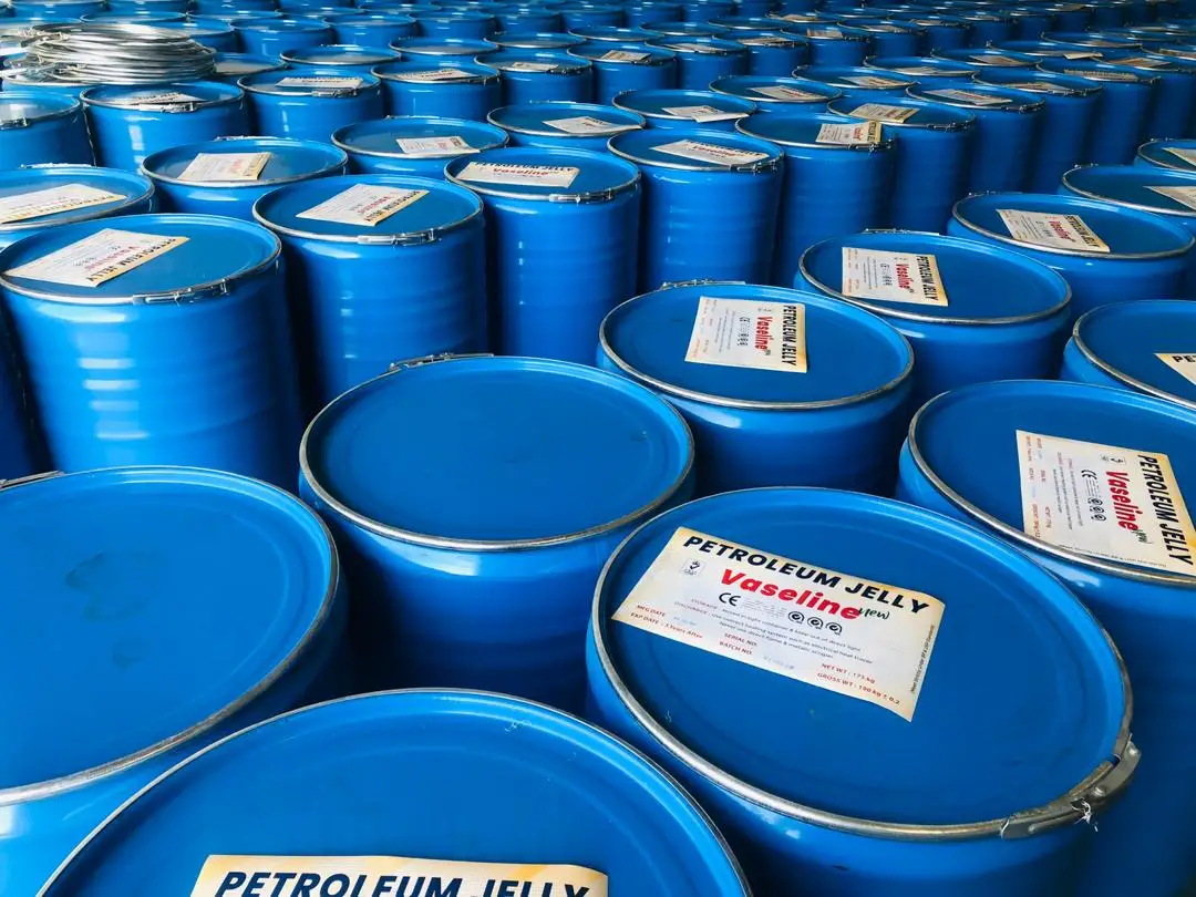 Effective For Dry Place Best SellingHigh Purity Petrolatum WHITE PETROLEUM JELLY 175 KG IRON & PE DRUM