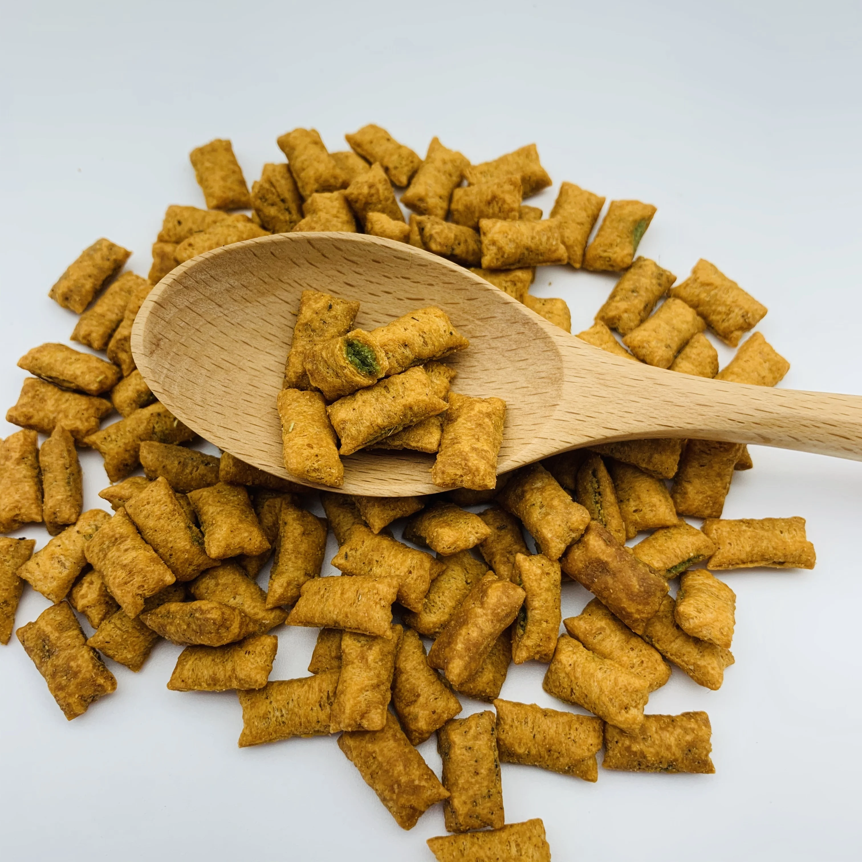 
Natural organic cat crunchy treats salmon cat snacks dog and cat food 