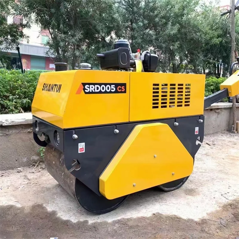 Shantui Crawler Bulldozer Powerful Engine SHANTUI 005cs Crawler Bulldozer With Winch Attachment For Sale