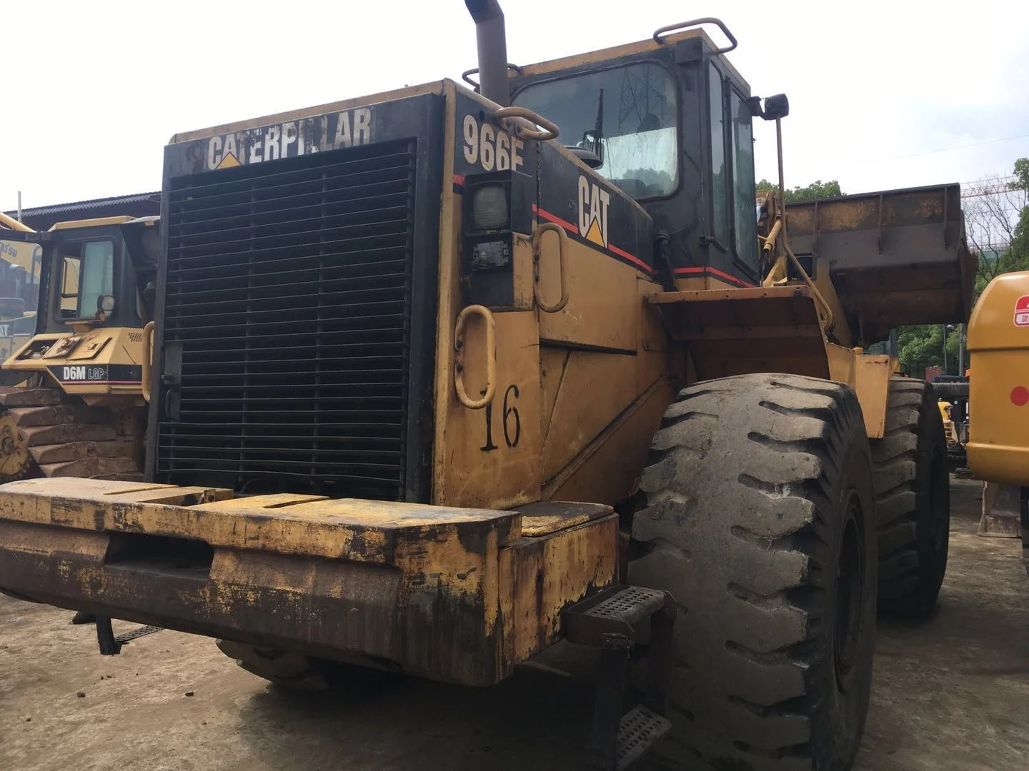  Б/у колесный погрузчик caterpillar 966F2 cat 966f с низким потреблением