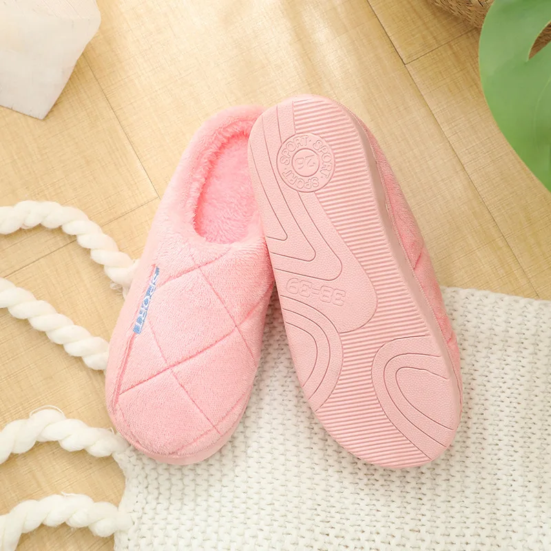 Cotton soft and flexible marshmallow like comfort and warmth reduces muscle fatigue custom winter slippers