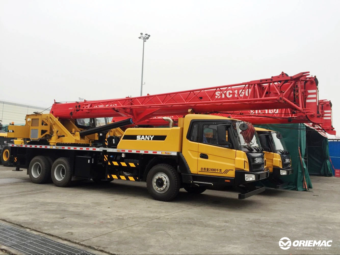 25ton 30ton 40ton 50ton Truck Crane STC250C5 STC300T5 QY40K5D STC500E Truck Cranes for sale