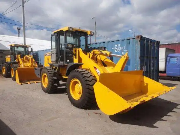 Best-selling High performance rated load 3ton popular Wheel Loader LW300FN made in china for sale