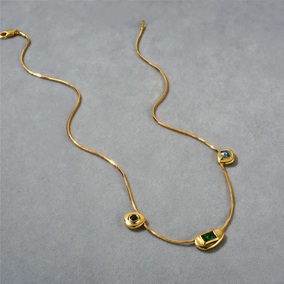 Vintage French Crystal Necklace French Personality Snake Necklace Light Luxury Irregular Geometrical Gems Choker Necklace