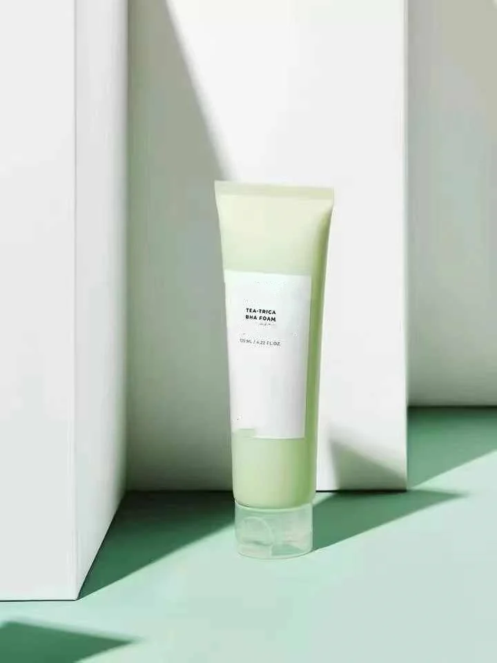 SKIN 104 Centella Tea Trica Bha Foam Cleanser vegan soothing gentle cleansing 125ml