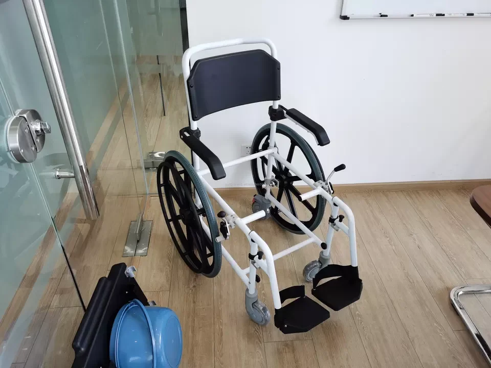 Hospital Durable Aluminum Mobile Commode Wheelchair With wheels Toilet Chair