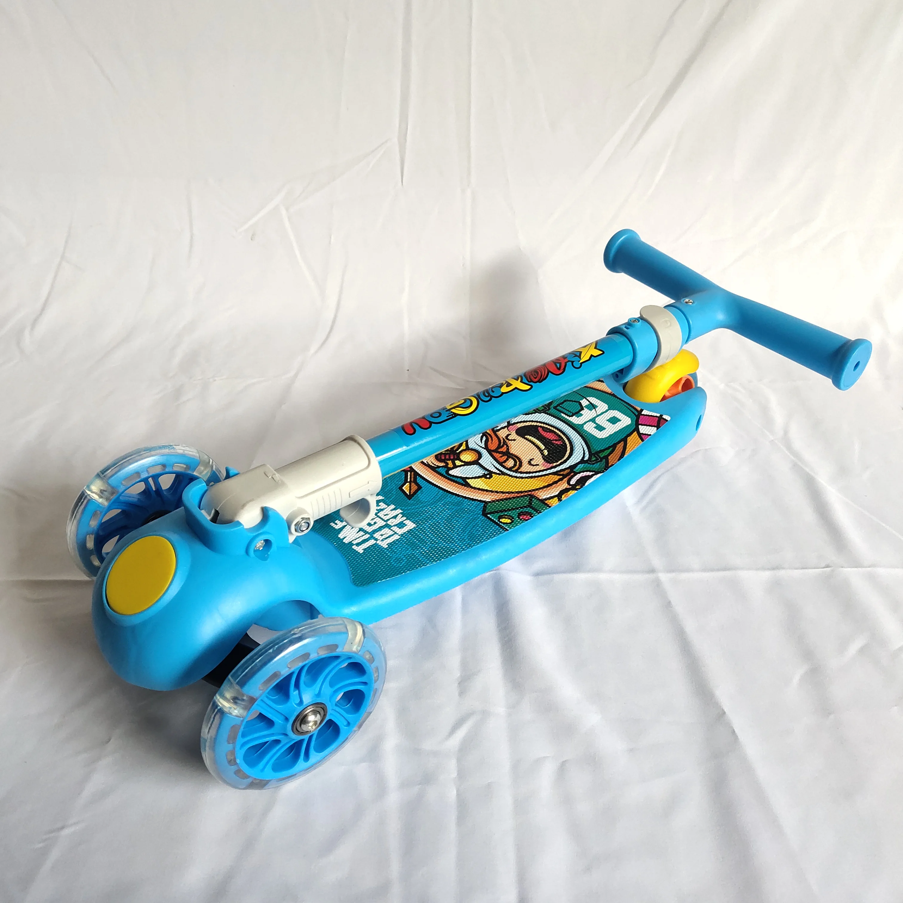 Детский скутер Flash wheel, изготовленный в Китае, может быть изготовлен на заказ для дешевого детского скутера