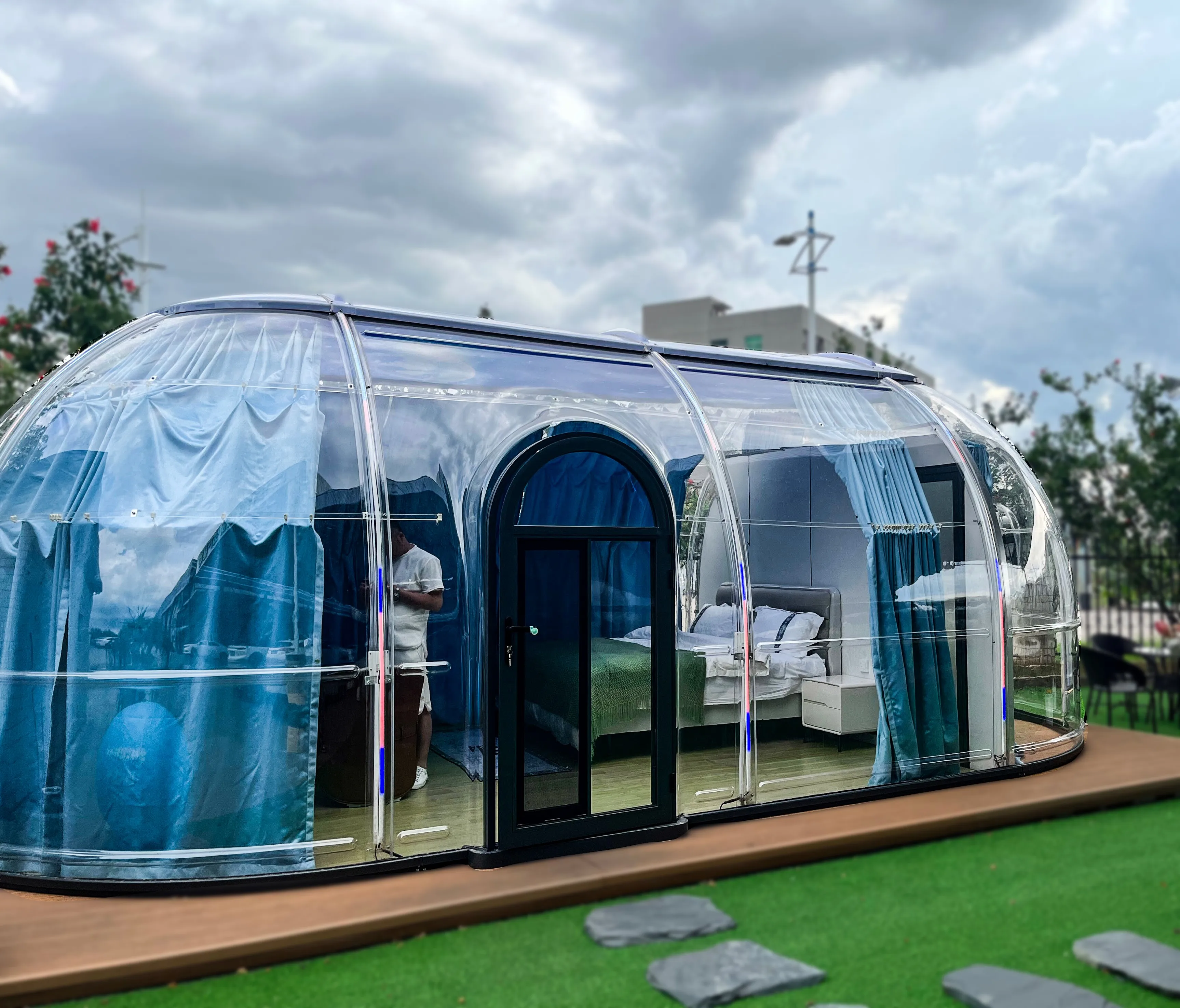 Fashionable PC Tough Dome Tent Outdoor Star Cabin Bubble Tent for Restaurant Camping Made of Durable Container Material