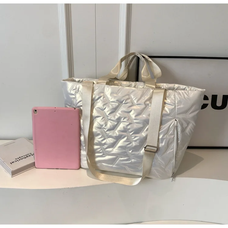 Traditional Chinese Ladies Trendy Hand Bags For Girls