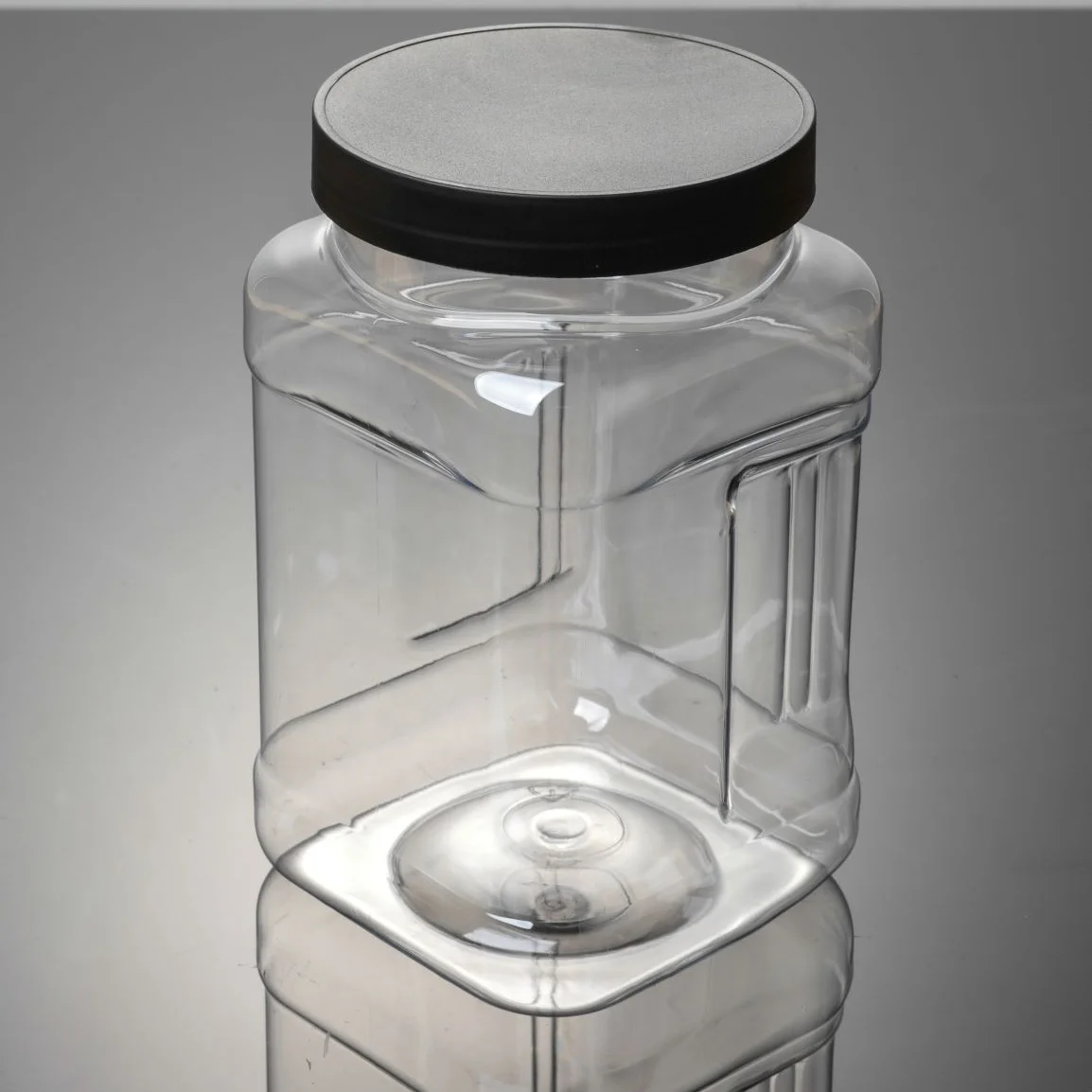 Large Clear Empty Square Storage Cookie Candy Sweet Container Food Grade with Easy Grip Handle Plastic Jar with Lids Half Gallon