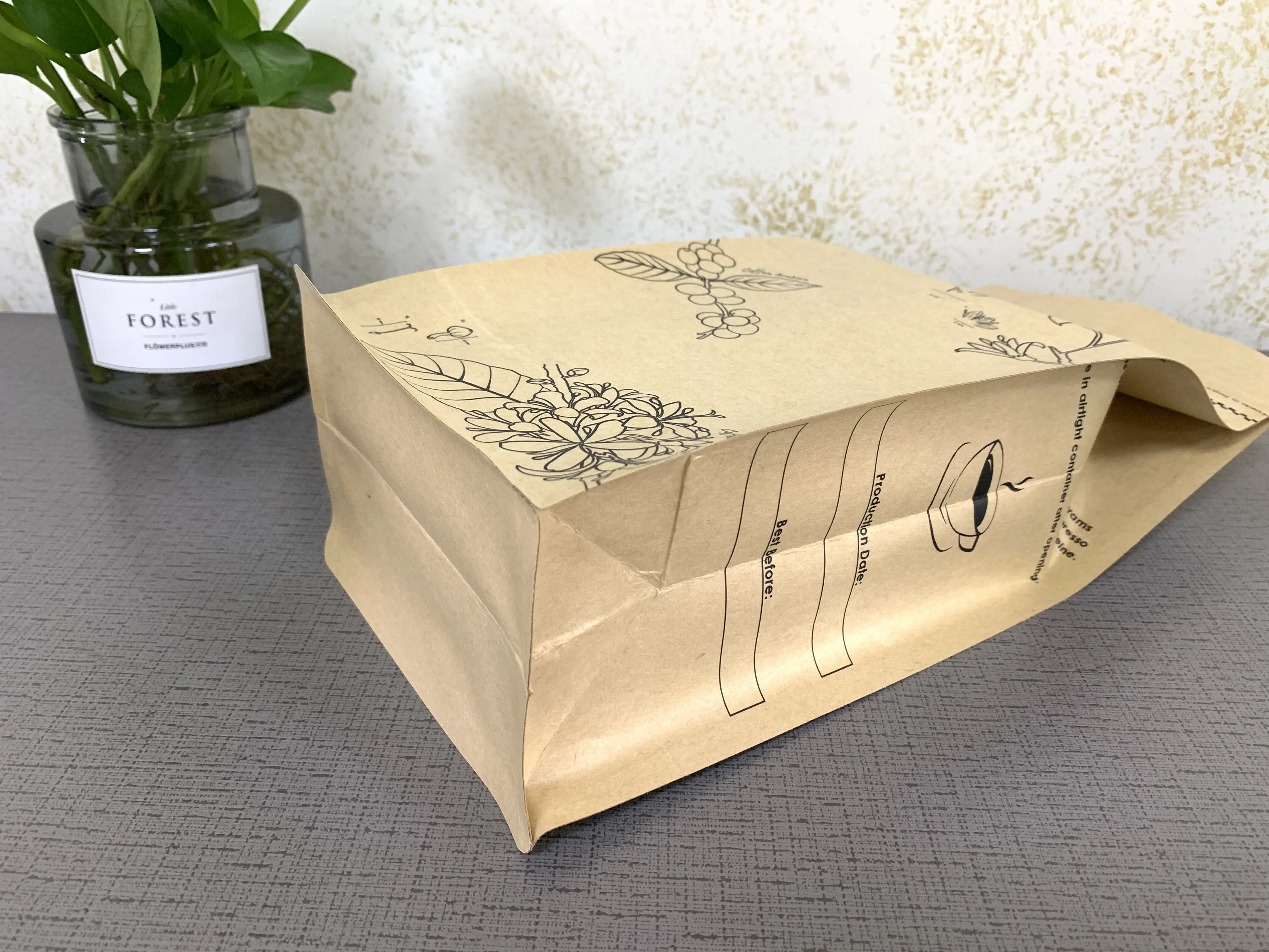 Digital Print LOQ MOQ 250g 500g 1KG matte finished Kraft Paper Packaging Coffee bean Flat Bottom Bags With Valve and Zipper
