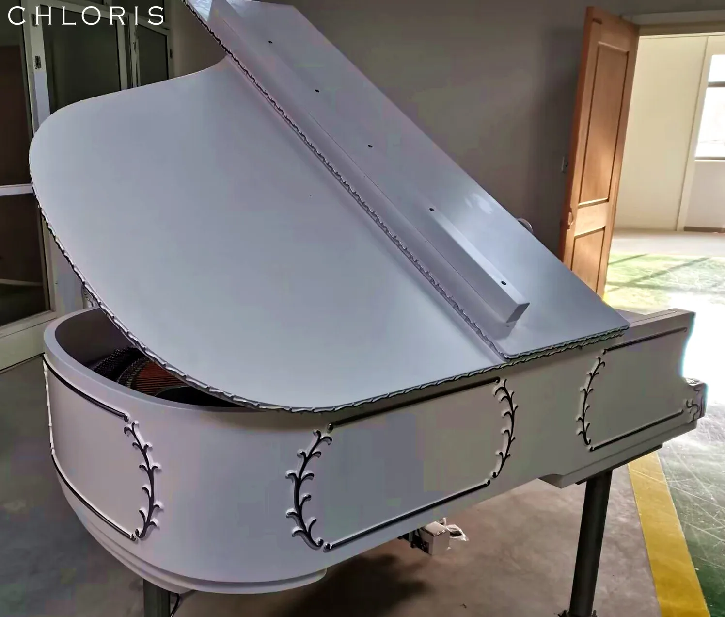 White grand piano 88 keys Antique Design with Silver carving Grand Piano SG-168