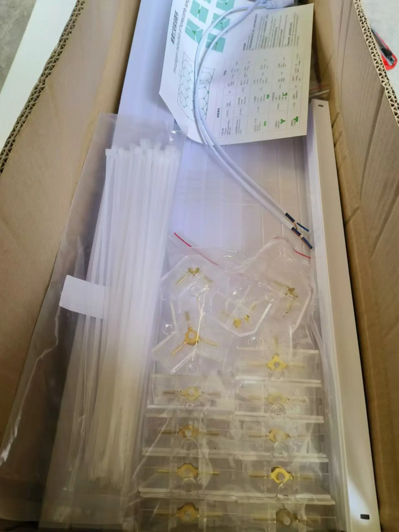 High-Quality And Low-Cost Ceiling Lights For Car Modification Sixteen-Grid Car Beauty Lighting