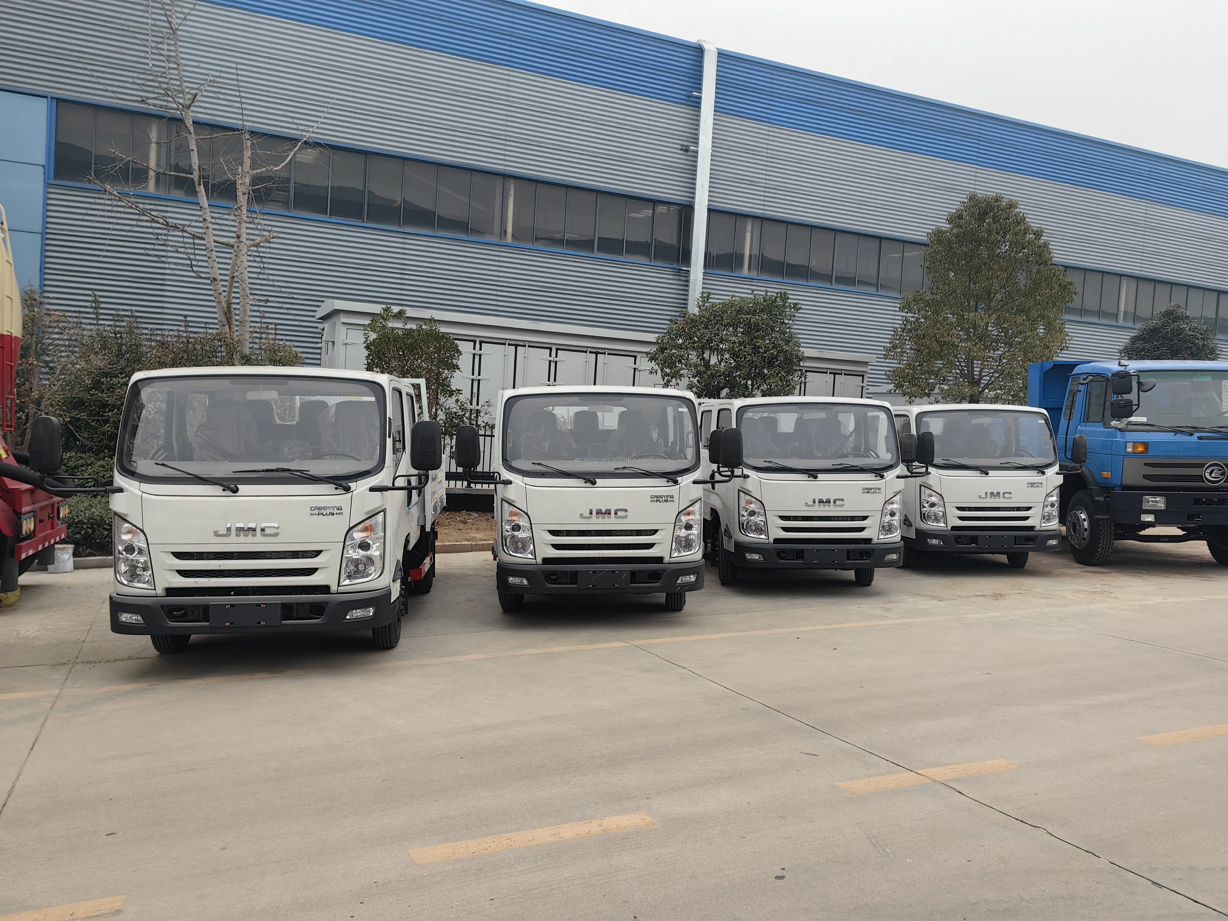 China light trucks JMC Carrying Plus3360 3 ton truck cargo truck for sale