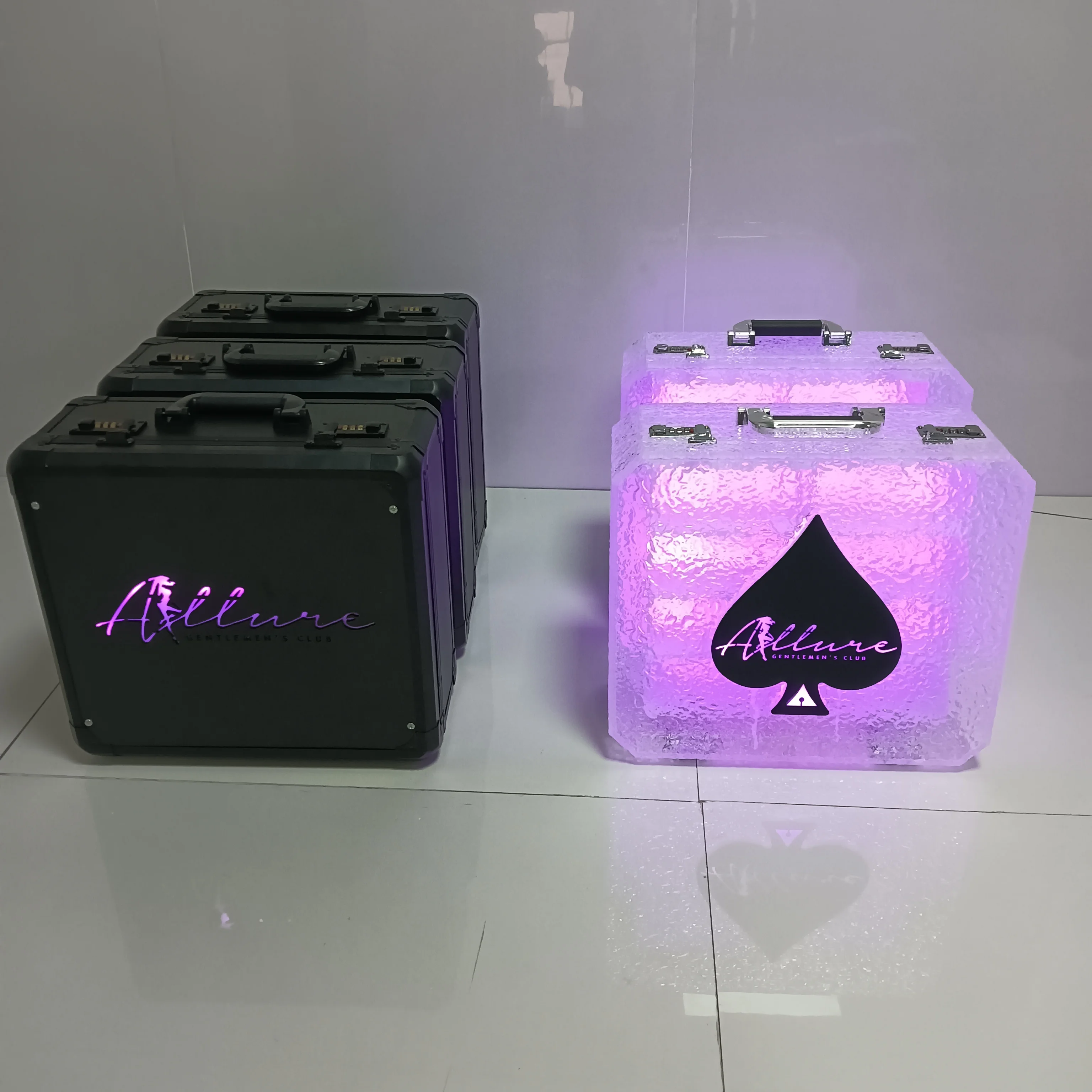 LED Wine Presenter 3 Bottles Rechargeable Ace of Spade Glorifier Box Champagne Bottle Carrier Case For KTV Night Club Party