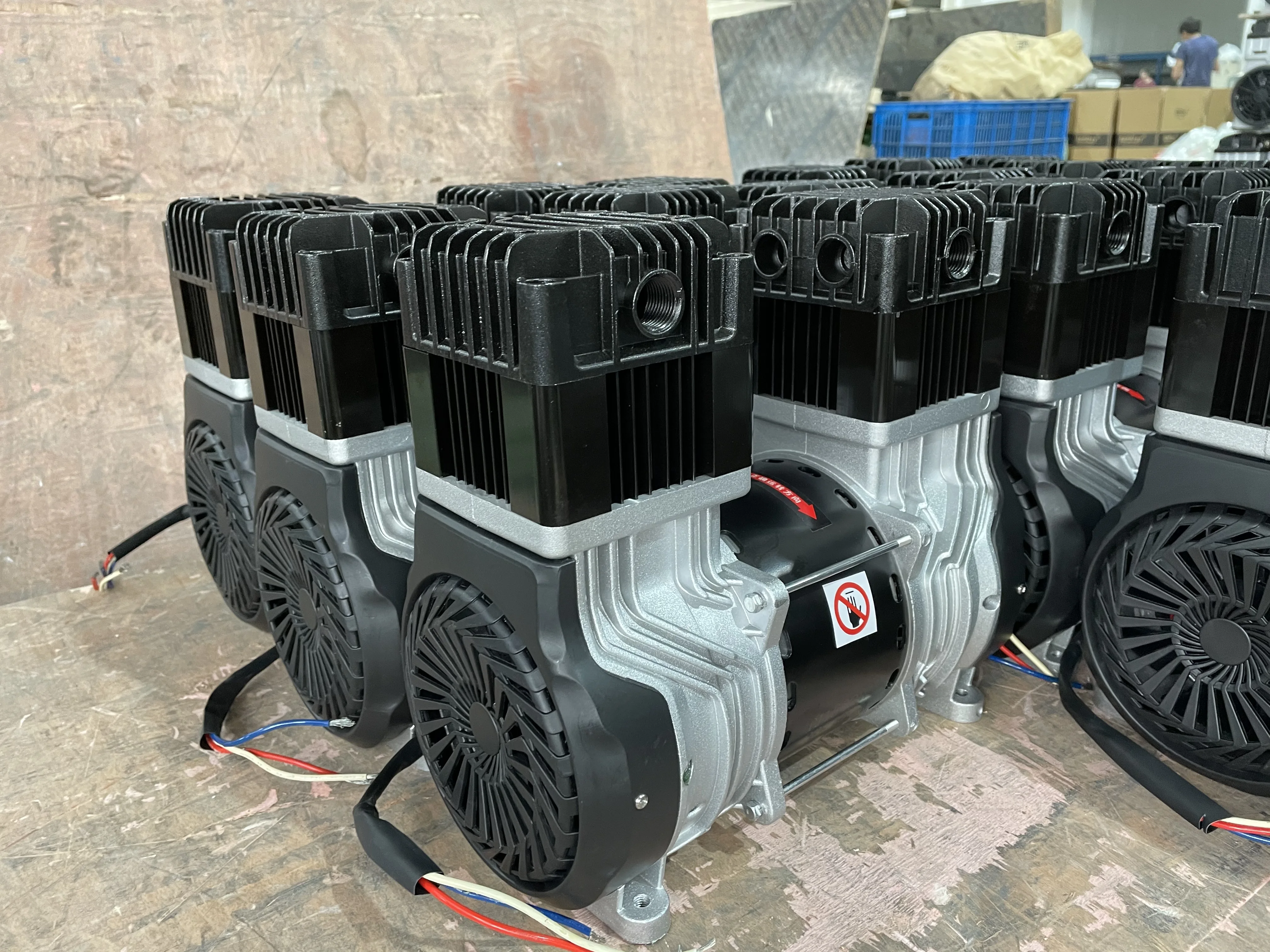 New design AC POWER 1800w medical silent oil free air compressor