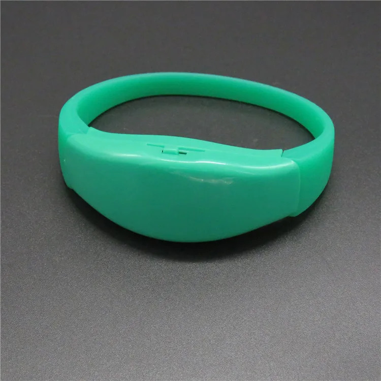 Funny different colors changes remote control led wristbands Silicone led flag bracelet For Event