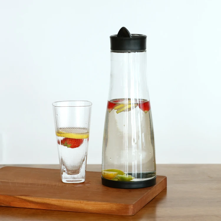 new carafe glass luxury drip-free cold water pitcher kettles jug with plastic lid and spout for home table