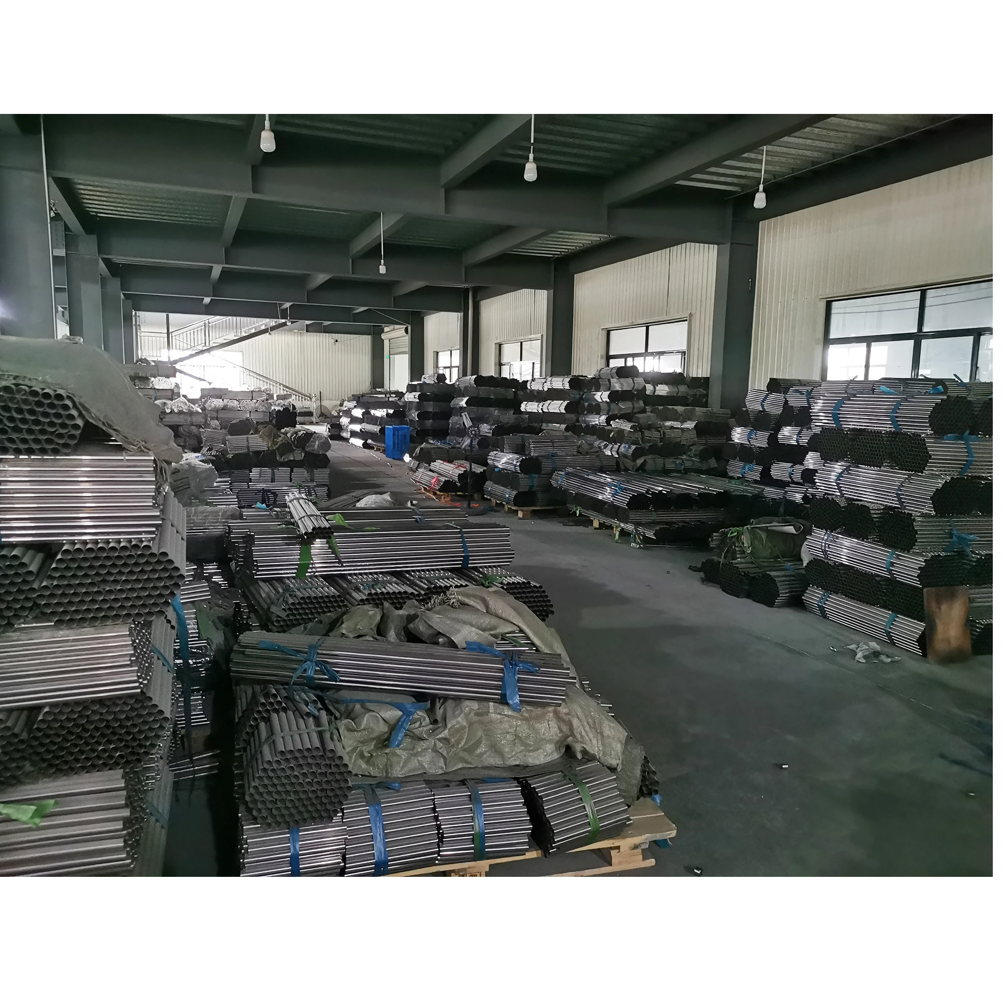 Wholesale Made in China Stainless Steel Square Head Telescopic Rod Shower Curtain Pole Extendable Curtain Rod