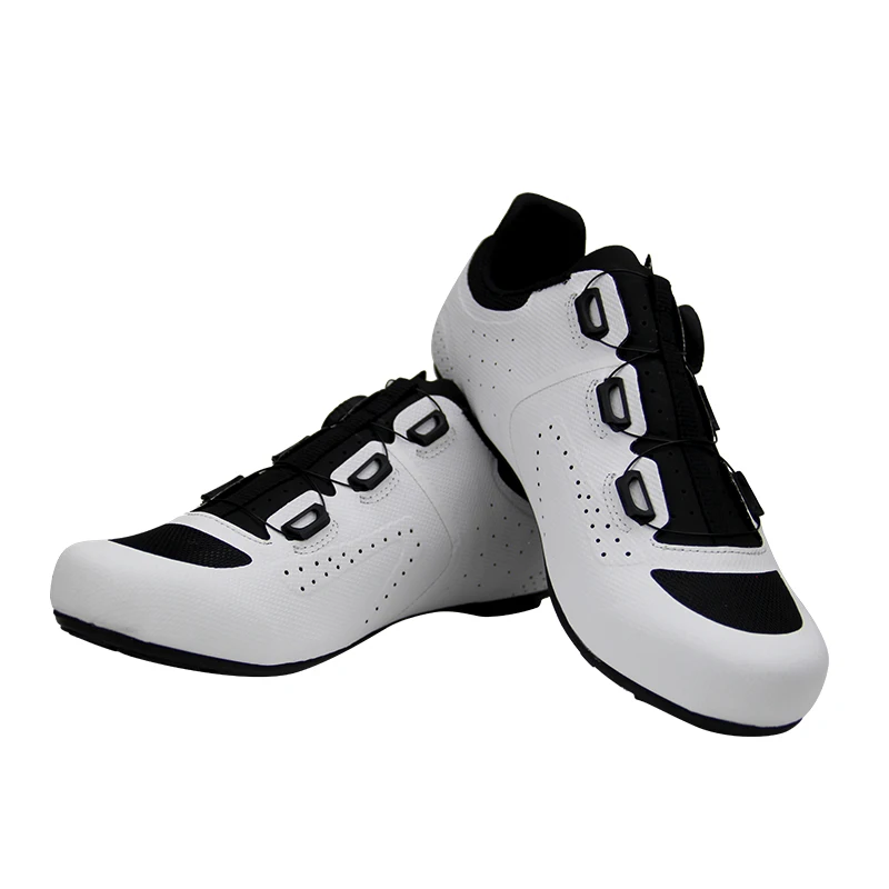 The SV-08, a casual version of the Track Rider Road Unlocking Shoe