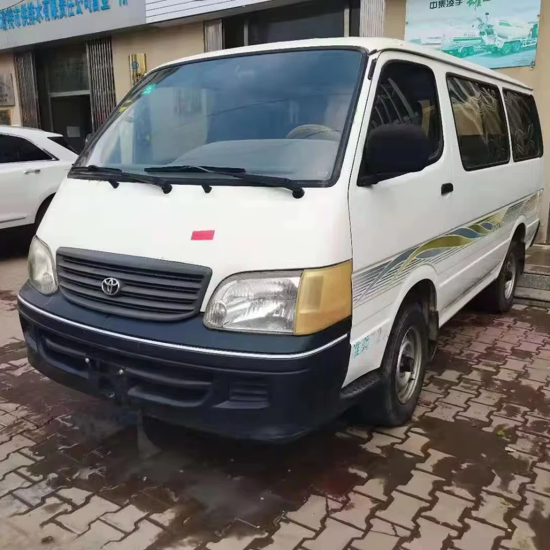 50% OFF Get the Best Deal on a TOYOTA HIACE Passenger Van with Euro 2 Emission Standard and a Robust 2694ml Engine