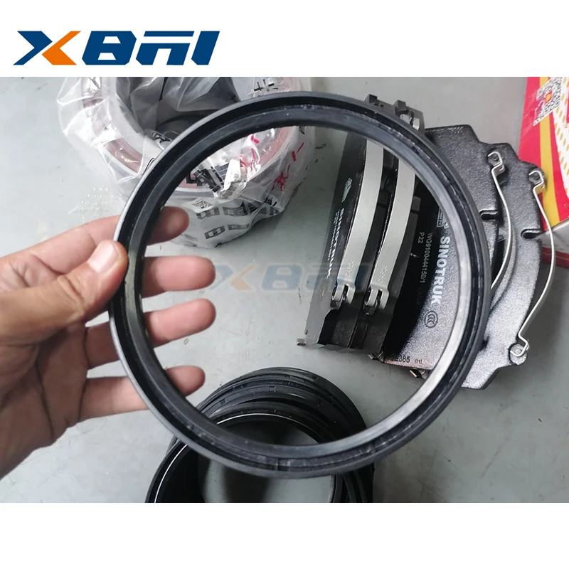 Original front wheel oil seal for HOWO STR axle SITRAK G7 C7H shaft seal AZ9100410061