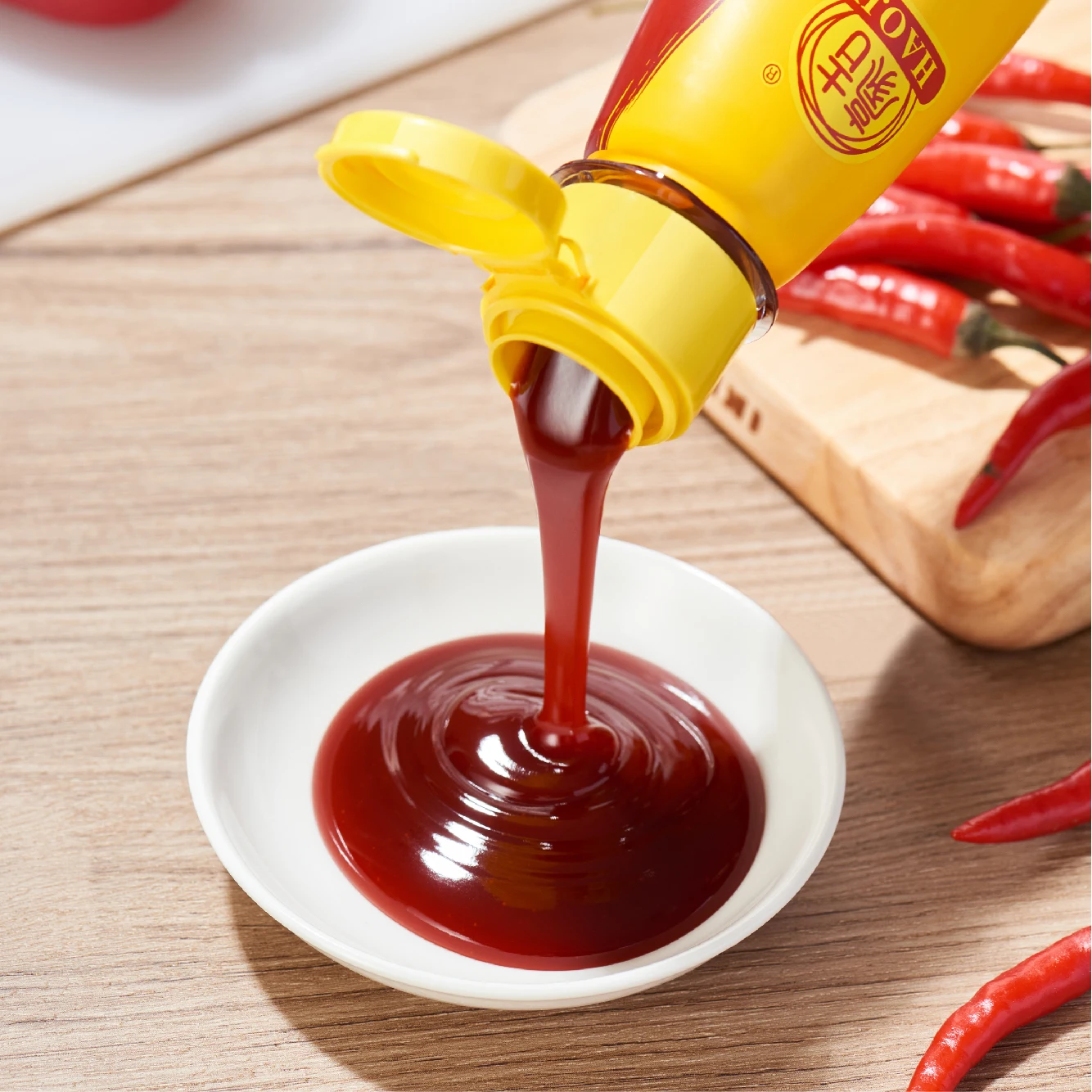 HJ Simple Convenient Spicy Vegan Sichuan Sauce in Bottle for Restaurants and Supermarkets