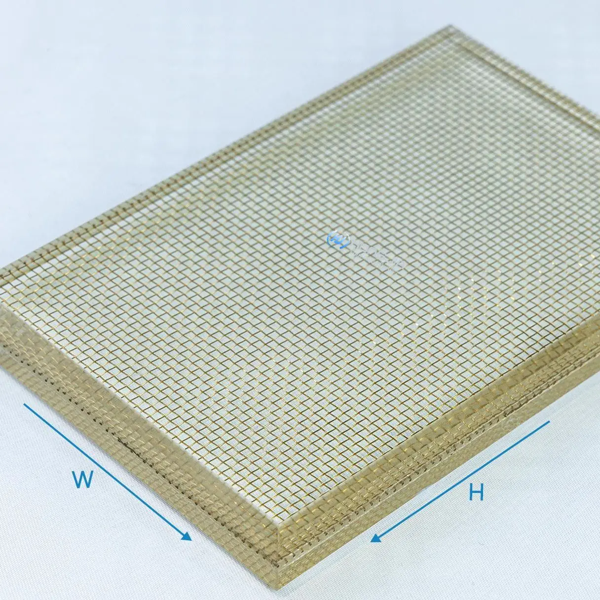 Fashionable Customized  Metal Mesh Tempered Laminated Glass for Hotel Partitions and Doors