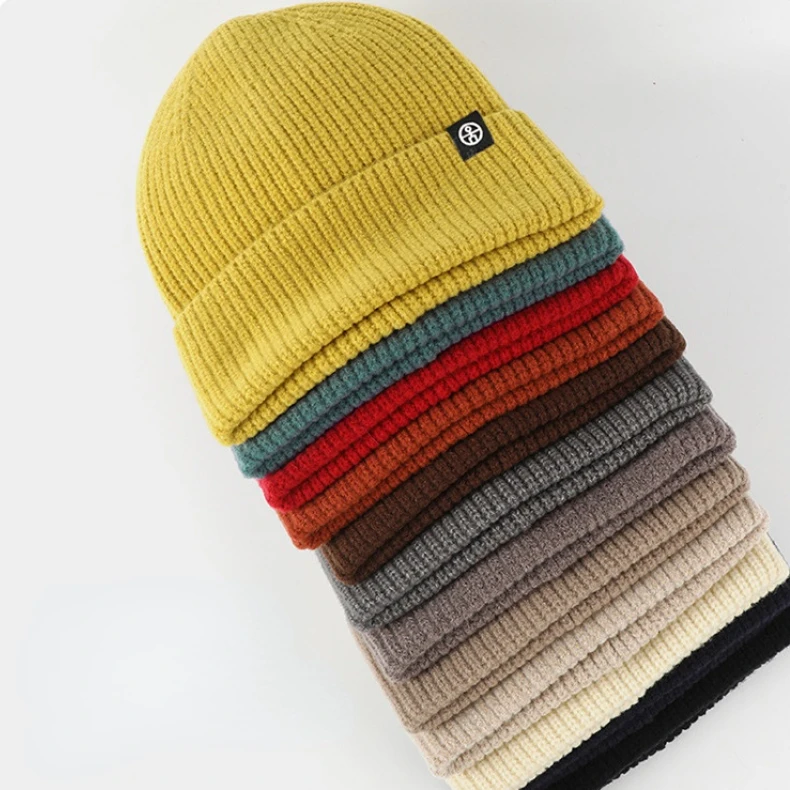 Custom LOGO Patch Black Knitted Beanie Hats Warm Knit Gorros Skull Cap Embroidery Cuffed Winter Beanie Hat for Women Men