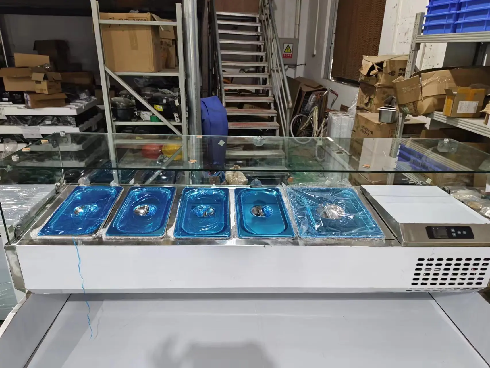 2/3 Doors Pizza Chiller Fridge Commercial Undercounter Salad Refrigerated Prep Table with Top Display