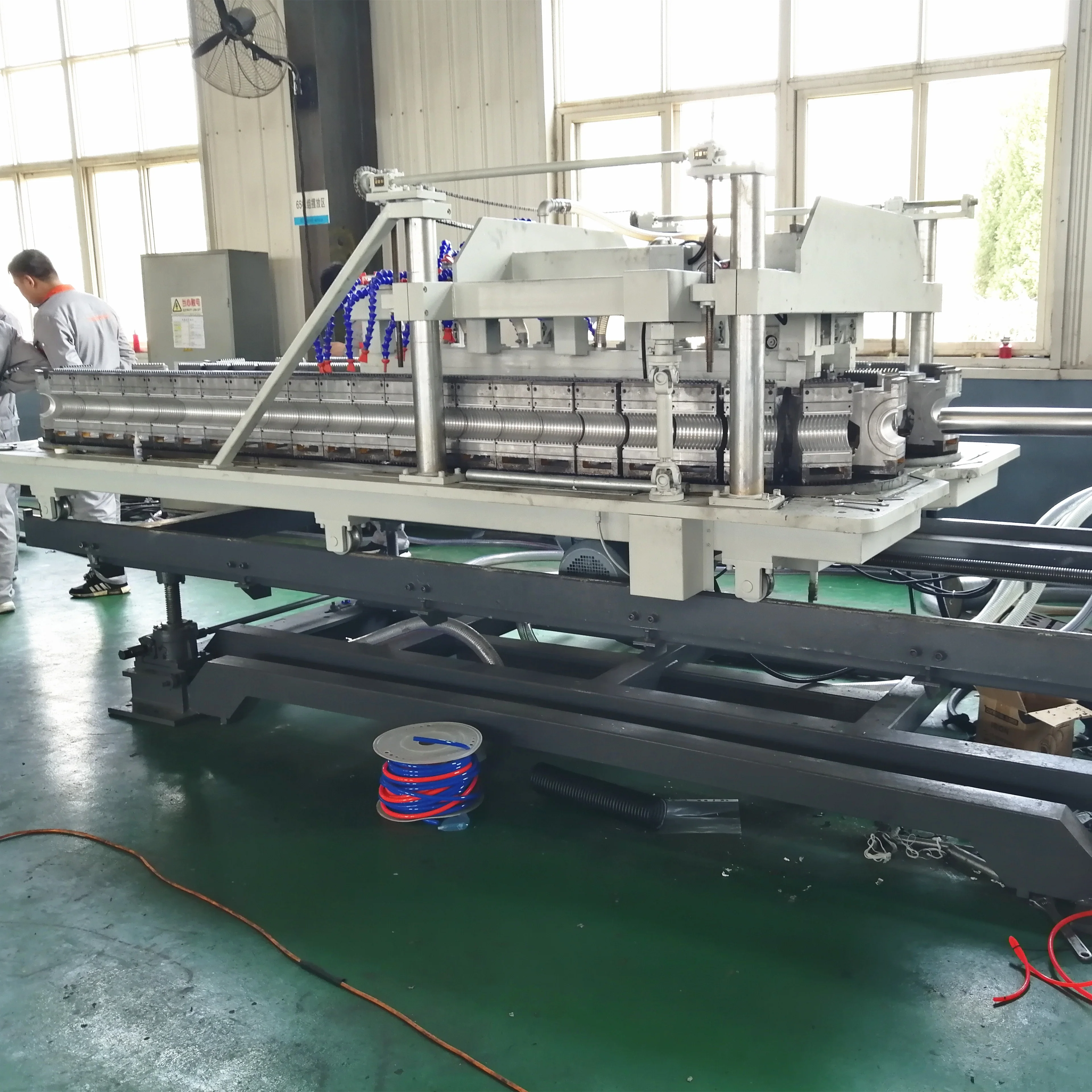 250mm double wall corrugated tube dwc hdpe pipe making machine  price