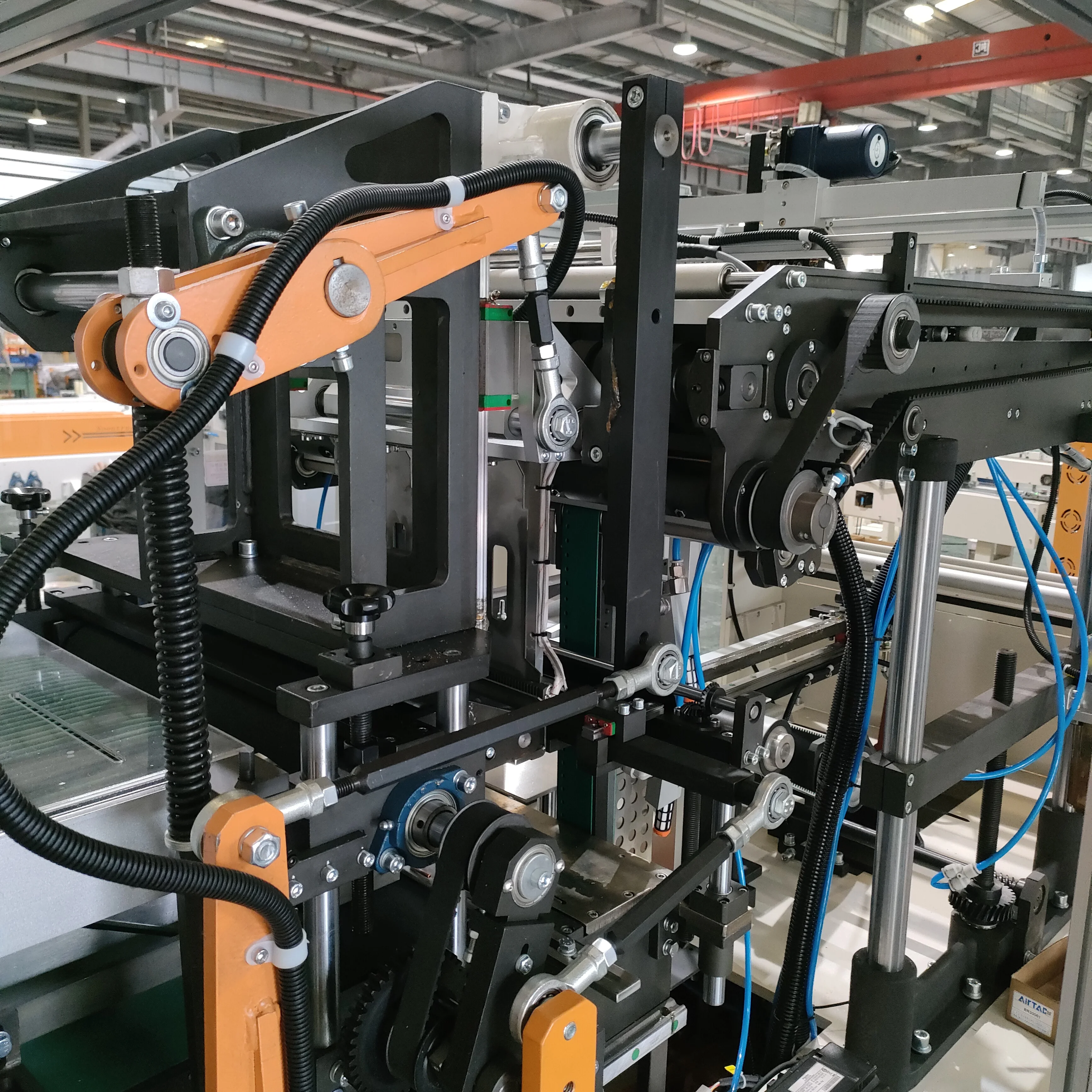 Manufacturing Factory Flow Pack Machine Refreshing Towel Packing Machine Fully Automatic Loop Hand Towel Packing Machine