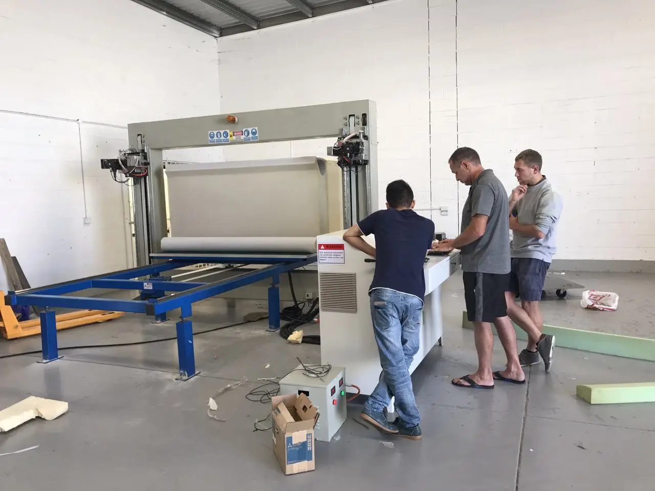 Станок для резки гибкой губкой