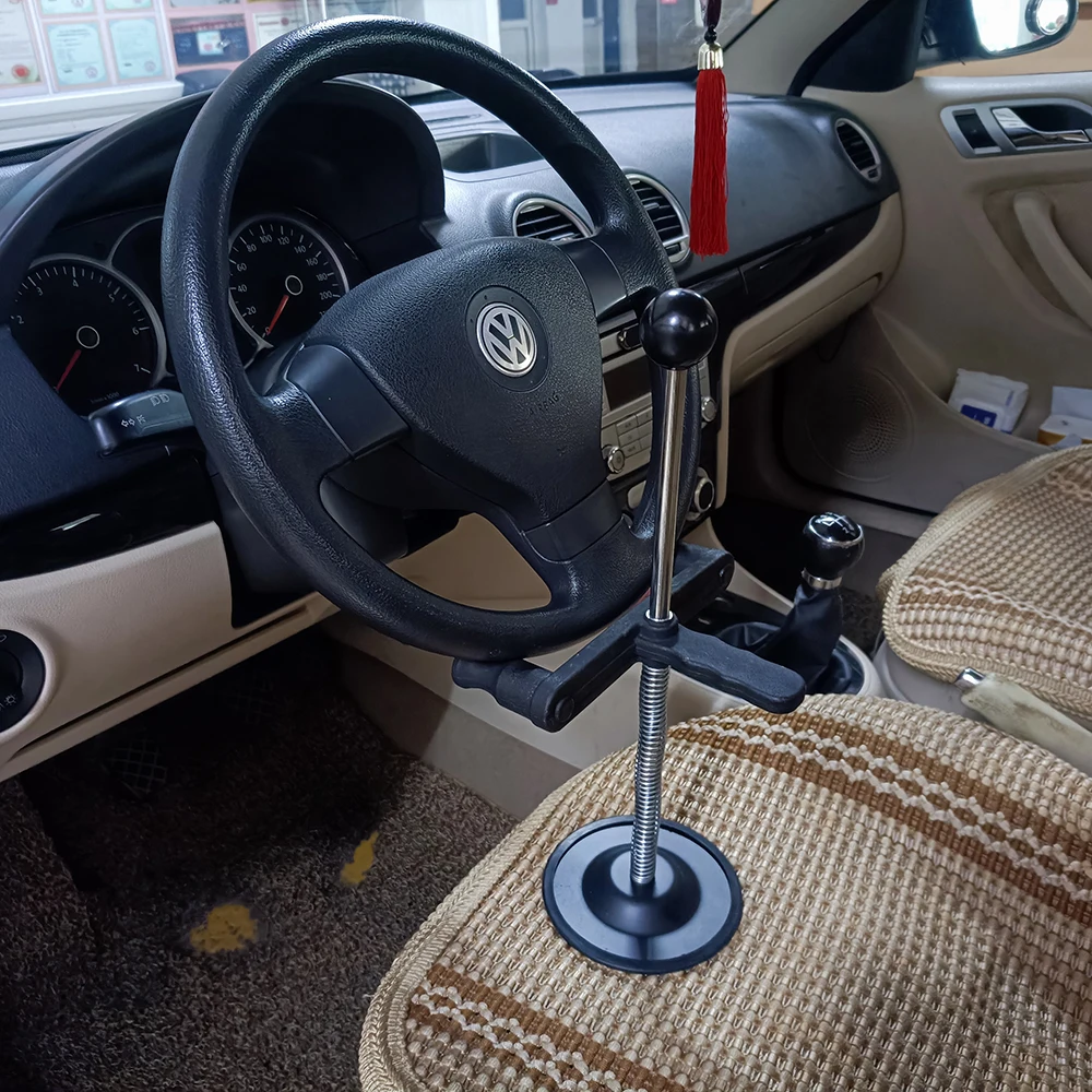 Four wheel alignment steering wheel retainer locator tool