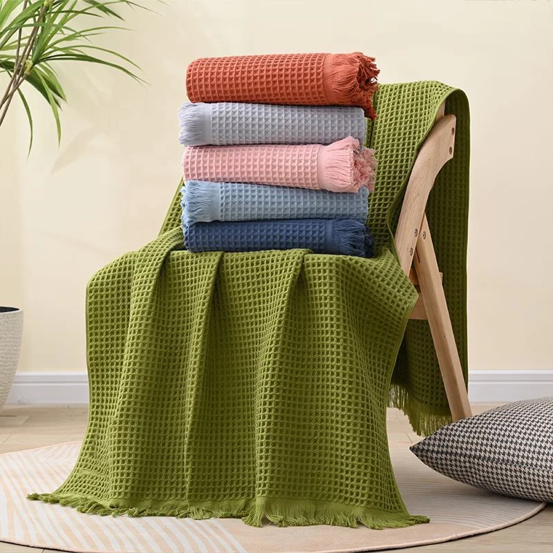 New Arrival 100% Cotton Waffle Adult Bath Towel Air Conditioning Blanket Shawl Extra Large Luxury Towel with Tassels