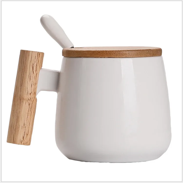 Hot sale gift porcelain mug, lid ceramic cup with lid and spoon, wooden handle ceramic coffee mug