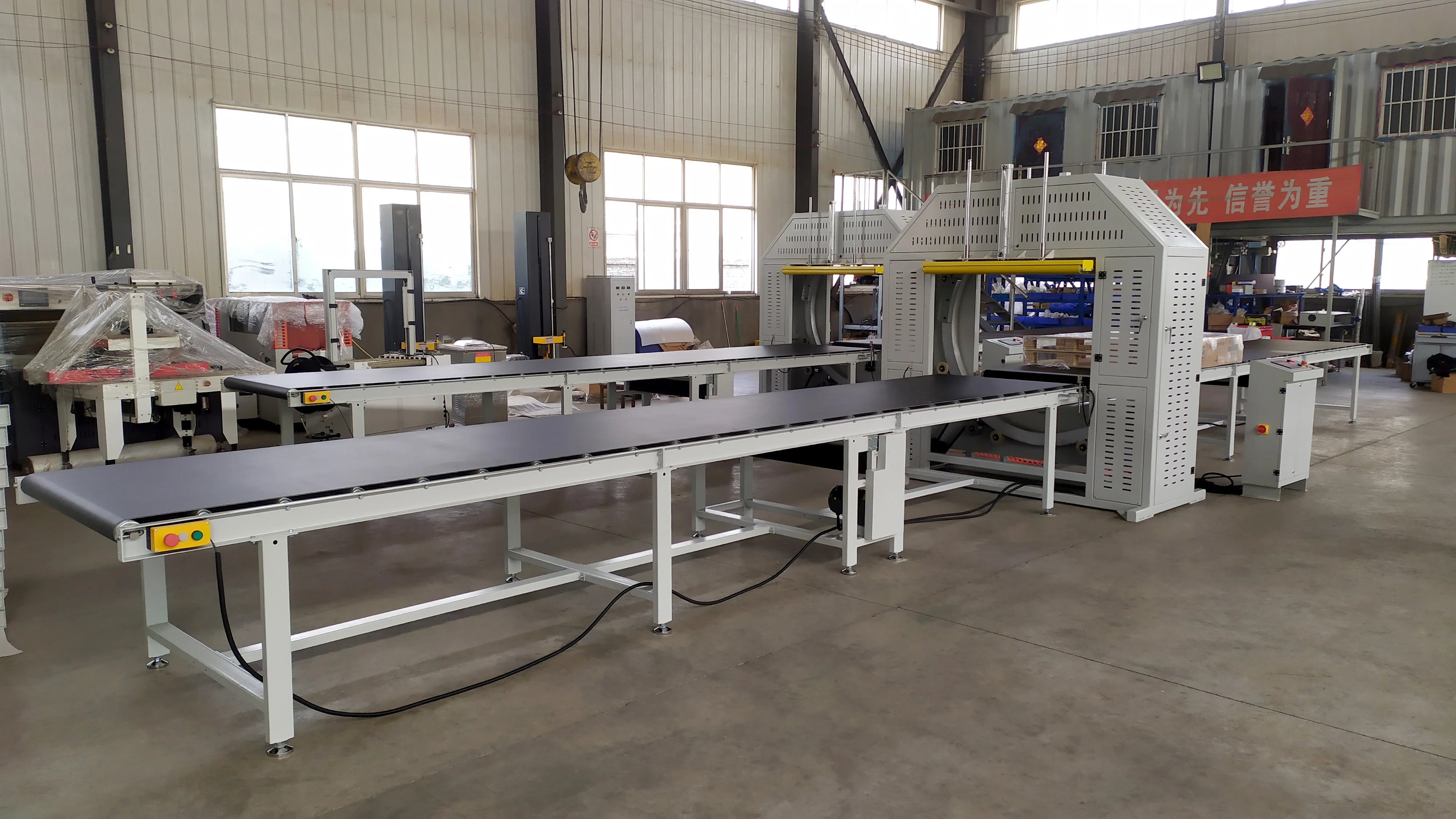 UCR-S1600 Automatic Horizontal Orbital Stretch Wrapper Orbital Stretch Wrapping Machine for Doors