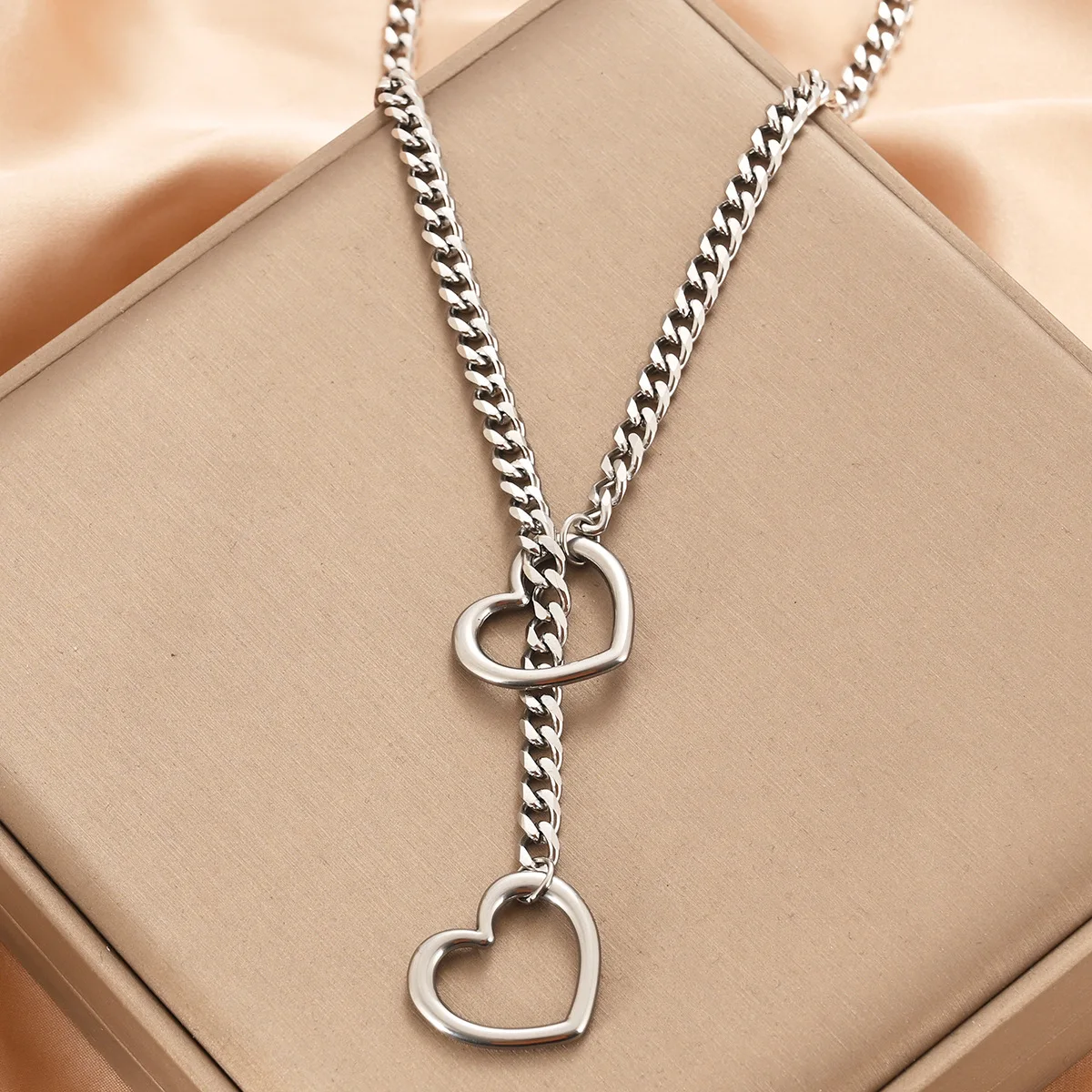 Lady Best Seller Stainless Steel Lariat Cuban Link Chain Custom Fashion Jewelry Heart Slip Chain Necklaces Of Good Quality