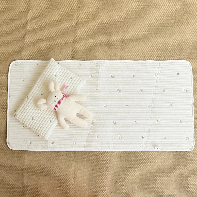 Hot Sales Foldable Reusable Durable Natural Cotton Baby Changing Pad