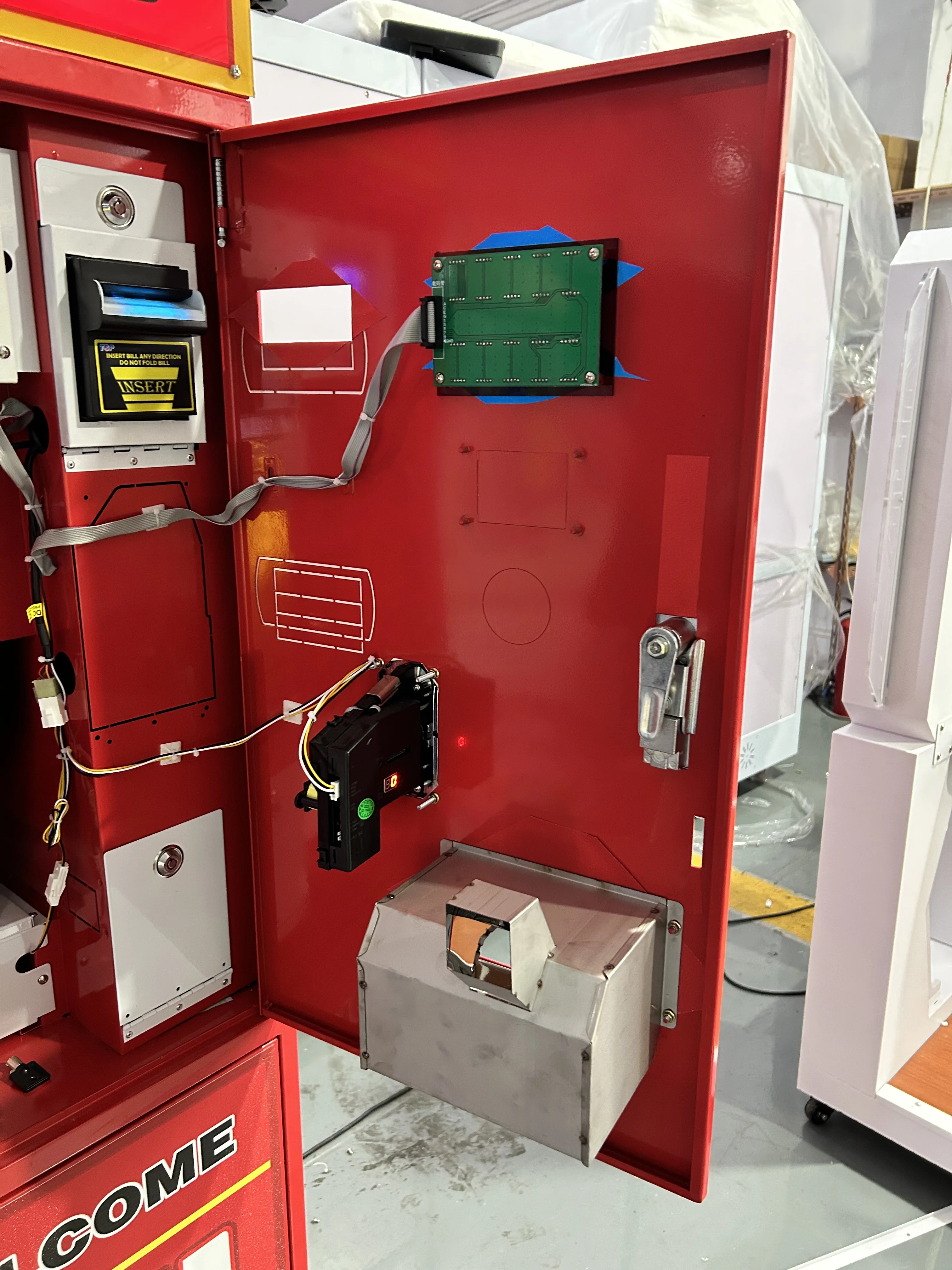 Funpark Factory Wholesale Automatic Token Dispenser Coin ATM Changer for Currency Exchange Amusement Game Zone Machine