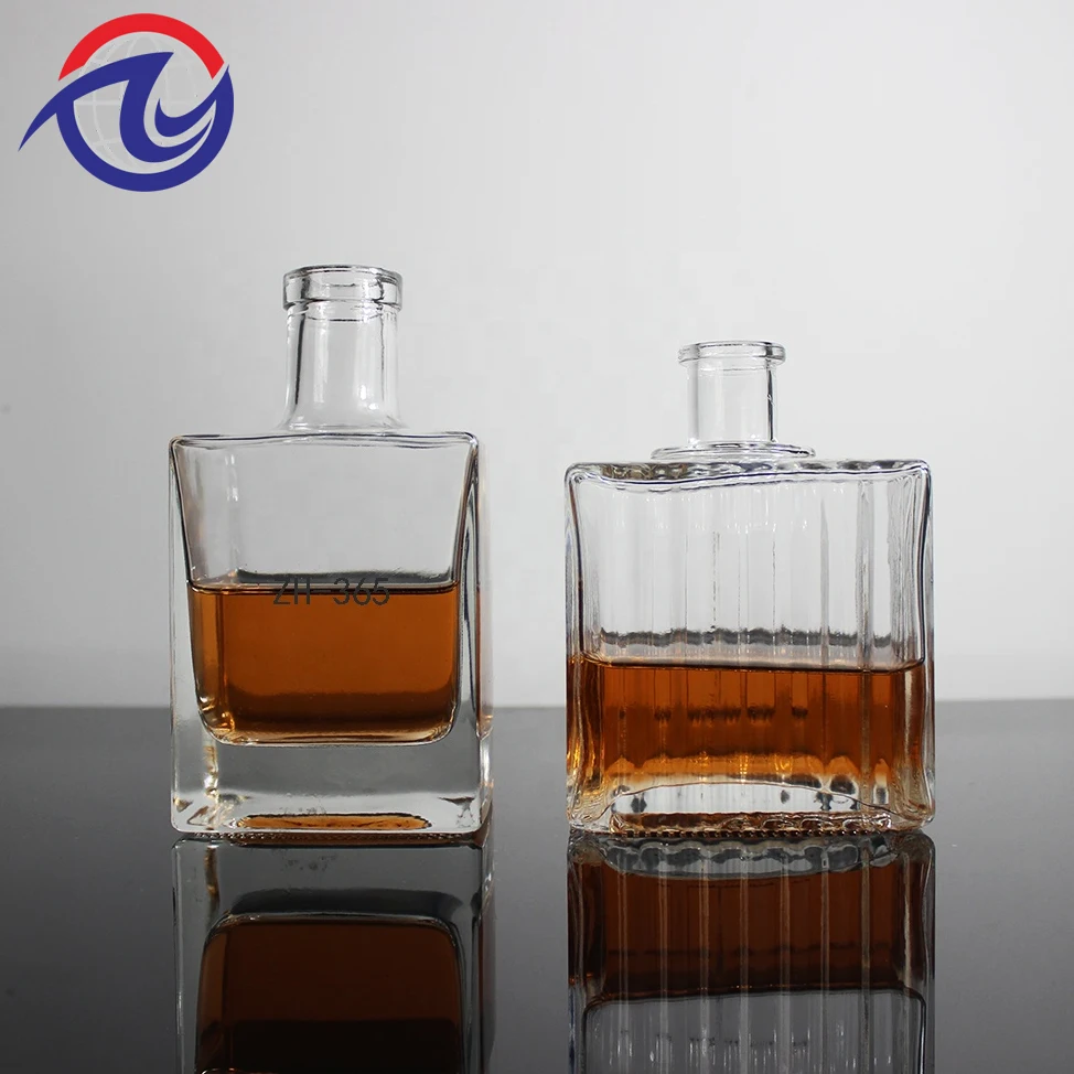 China Factory Customized 500ml clear square empty glass wine bottle Liquor Spirits Bottles For Vodka Whiskey alcohol drinking